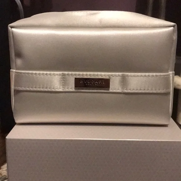 Bvlgari Parfums Toiletry Bag - Picture 1 of 3
